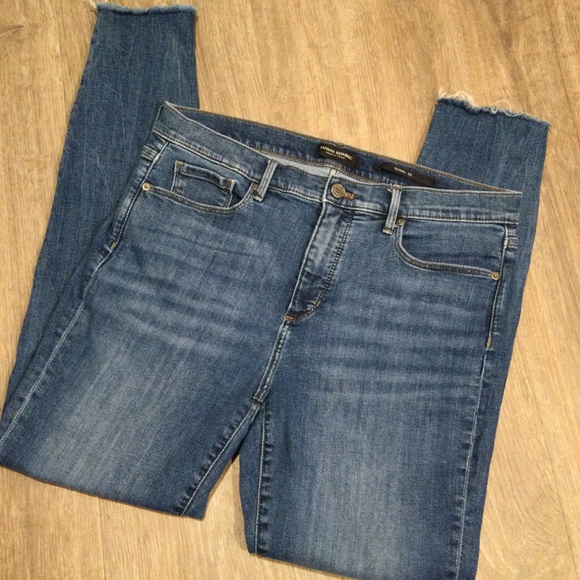 Banana Republic Denim - Banana Republic Skinny raw hem jeans 32long